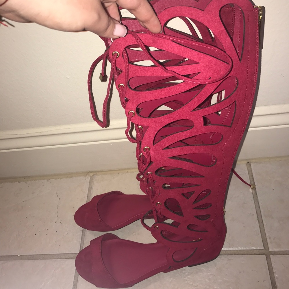 Breckelle's Raspberry Butterfly Gladiator Sandals - Picture 3 of 4